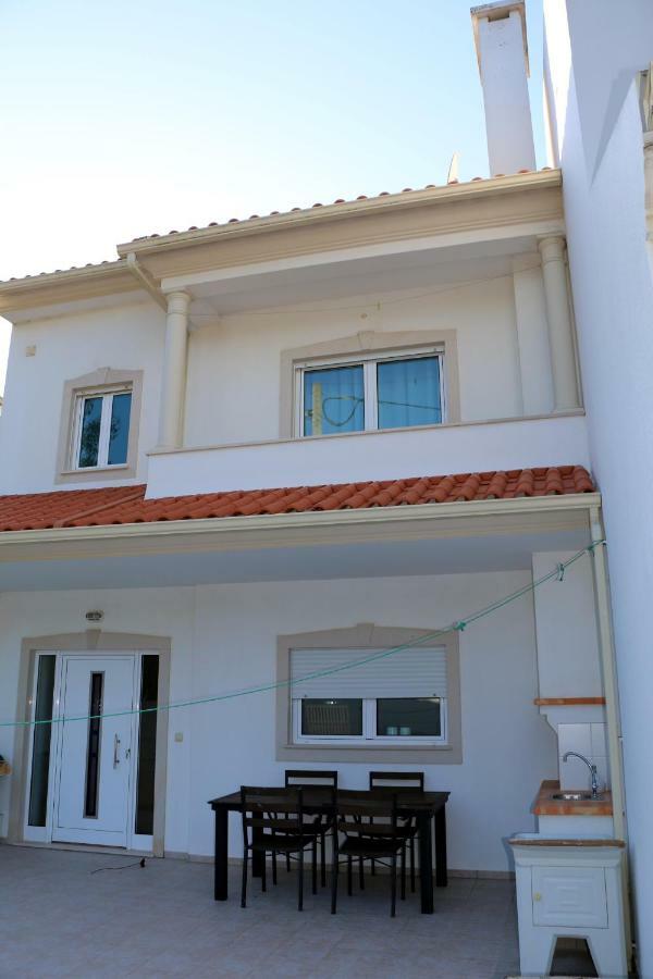 Alice'S House Villa Назаре Екстериор снимка